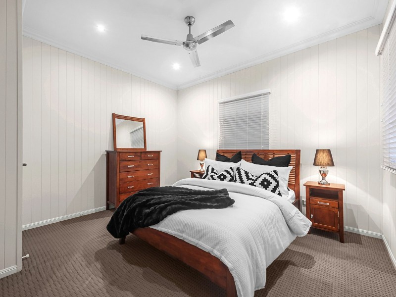 127 Ashby Street, Fairfield QLD 4103