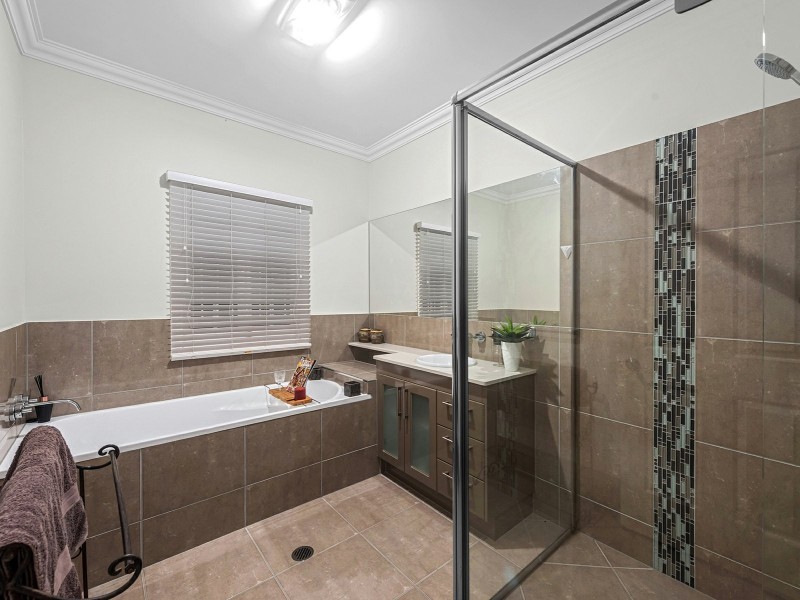 127 Ashby Street, Fairfield QLD 4103