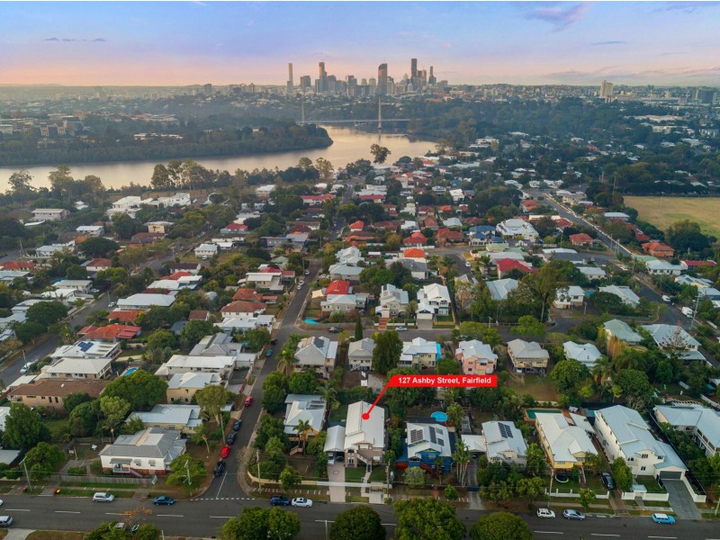 127 Ashby Street, Fairfield QLD 4103