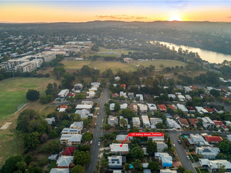 127 Ashby Street, Fairfield QLD 4103