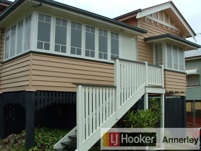 12 Laurier Street, Annerley QLD 4103
