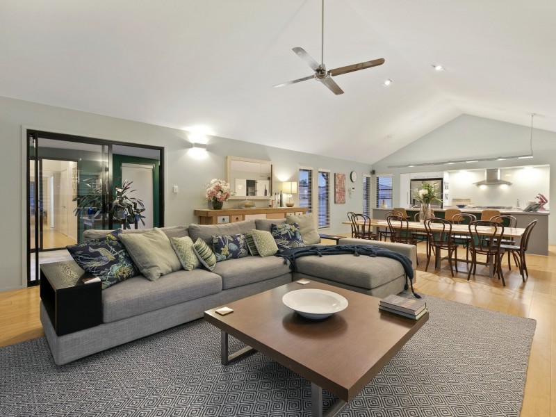 1 Orsova Road, Yeronga QLD 4104