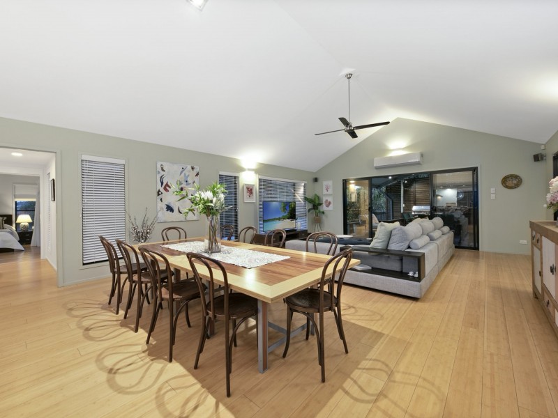 1 Orsova Road, Yeronga QLD 4104