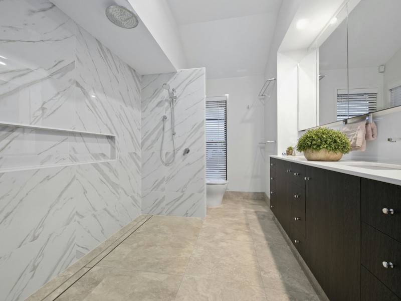 1 Orsova Road, Yeronga QLD 4104