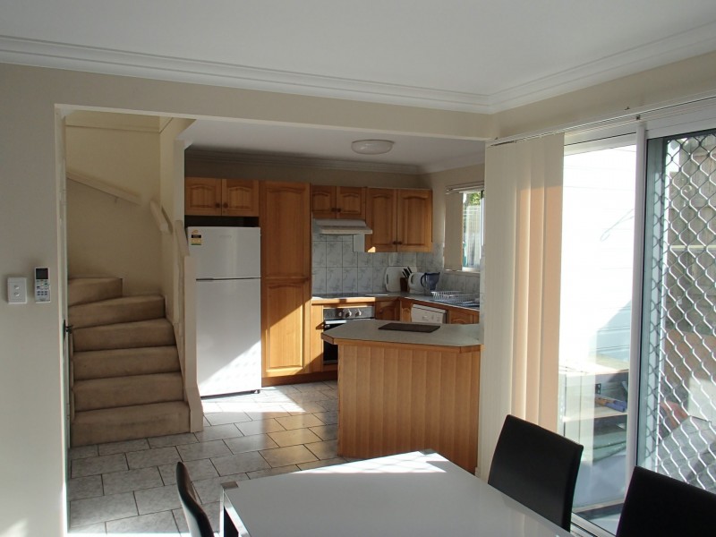 2/45 Chester Road, Annerley QLD 4103