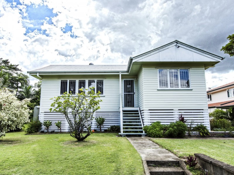 6 Yvonne  Street, Yeronga QLD 4104