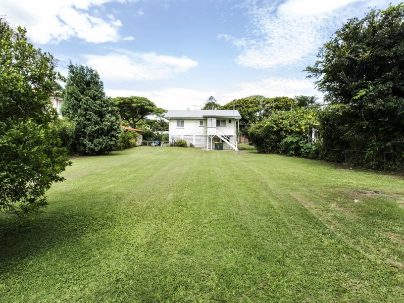 6 Yvonne  Street, Yeronga QLD 4104