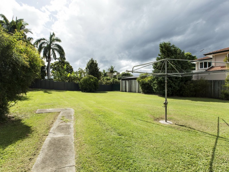 6 Yvonne  Street, Yeronga QLD 4104