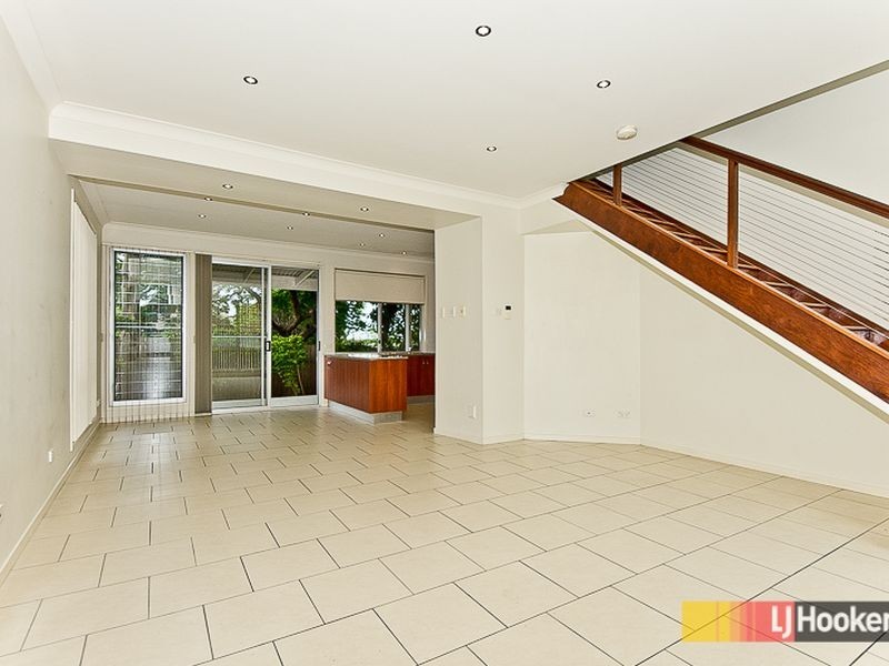 24a Venner Road, Annerley QLD 4103