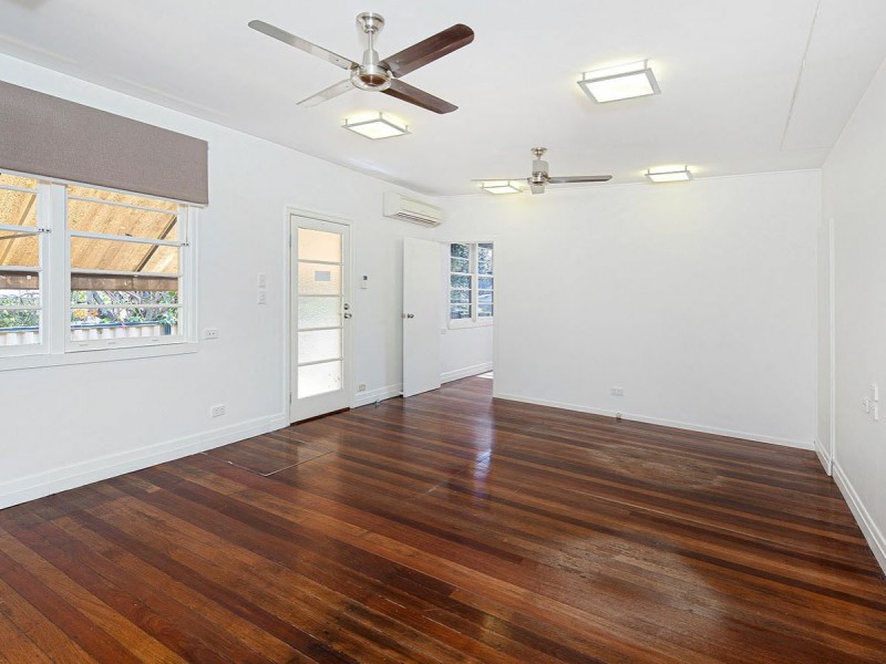 18 Luxworth Street, Moorooka QLD 4105