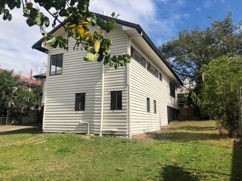 32 Shottery Street, Yeronga QLD 4104