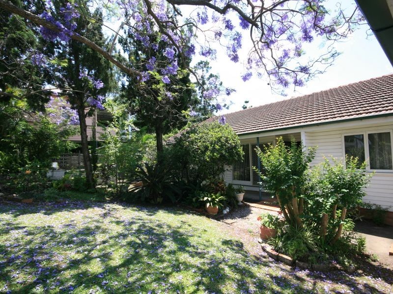 22 Instow Street, Yeronga QLD 4104