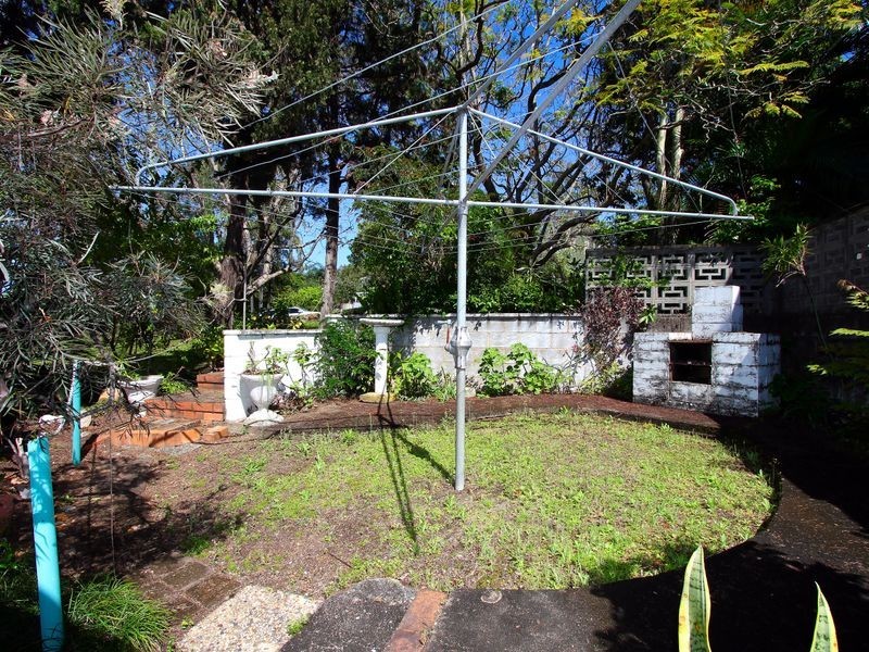 22 Instow Street, Yeronga QLD 4104