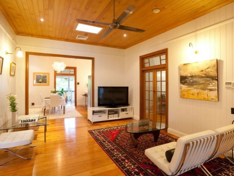 42 Neulans Road, Indooroopilly QLD 4068