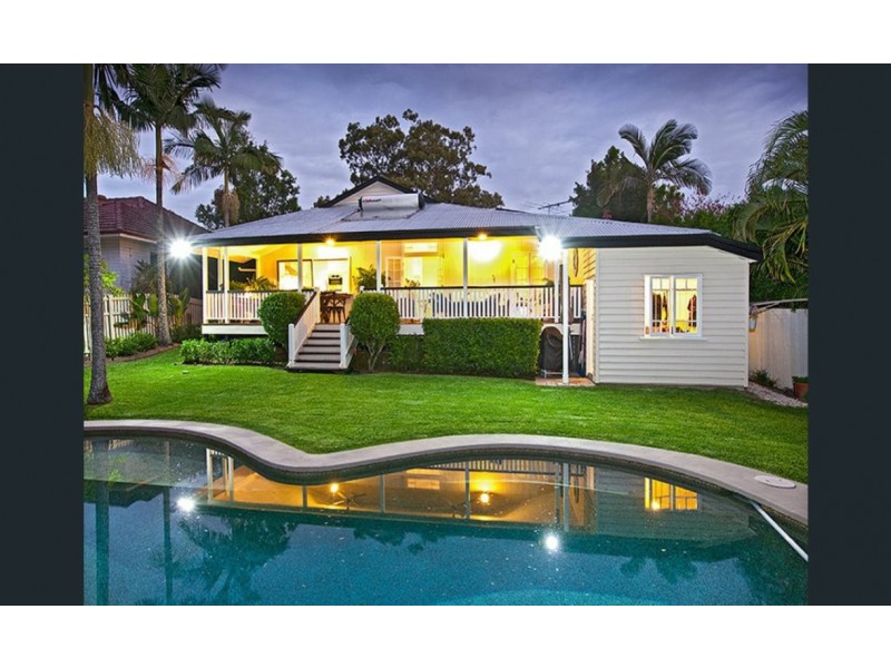 42 Neulans Road, Indooroopilly QLD 4068