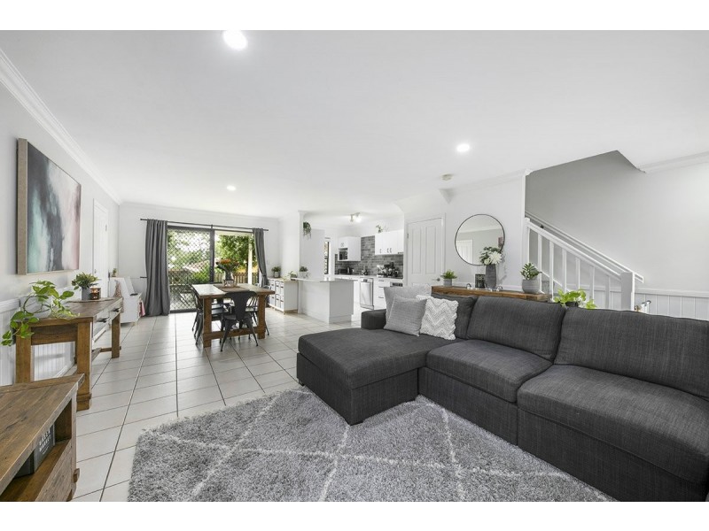 1/2 Tees Street, Yeerongpilly QLD 4105