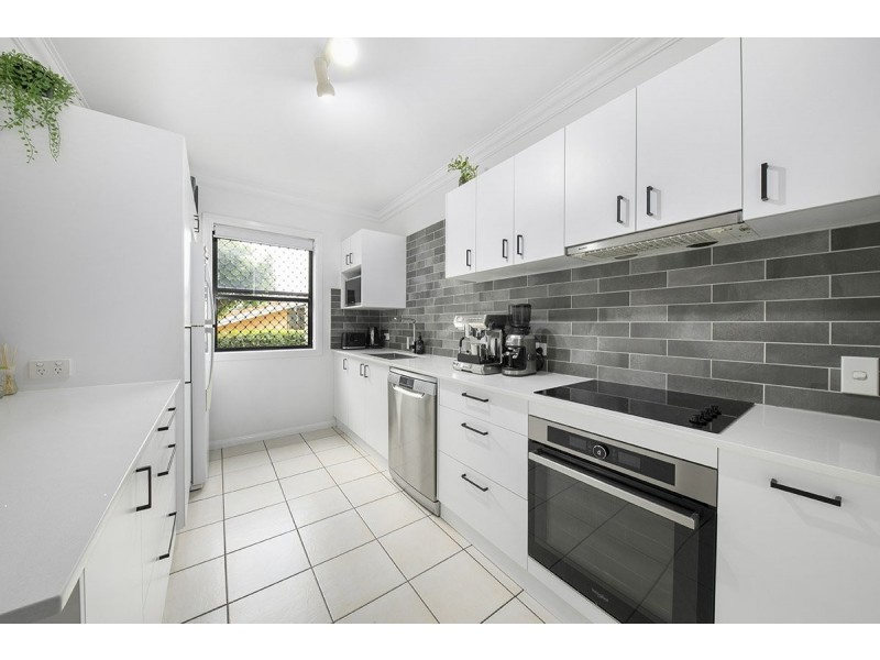 1/2 Tees Street, Yeerongpilly QLD 4105