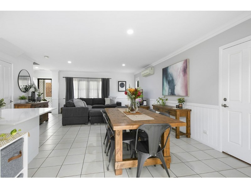 1/2 Tees Street, Yeerongpilly QLD 4105