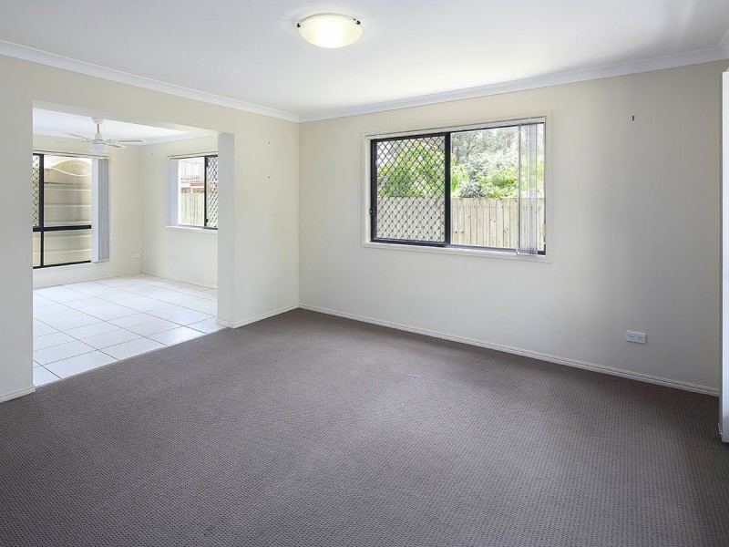 9 McNally Close, Seventeen Mile Rocks QLD 4073