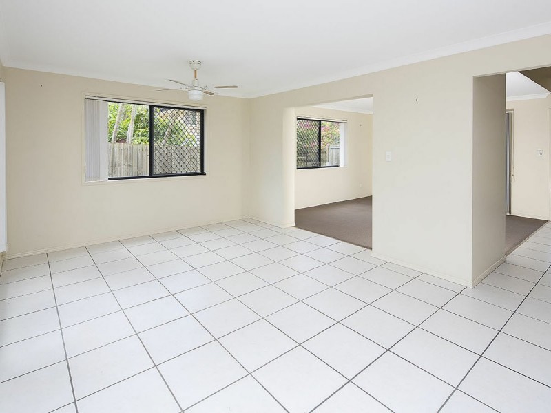 9 McNally Close, Seventeen Mile Rocks QLD 4073