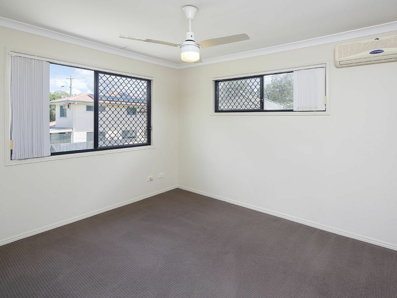 9 McNally Close, Seventeen Mile Rocks QLD 4073