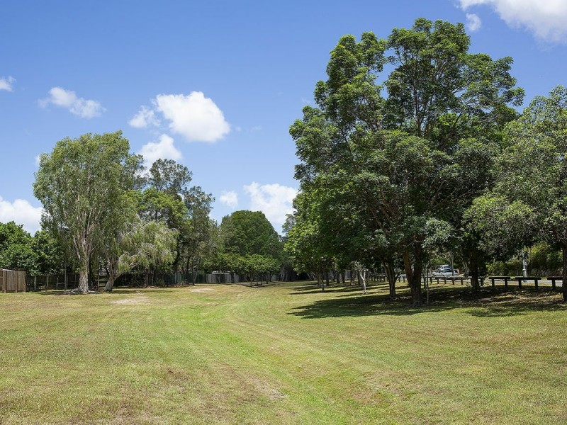 9 McNally Close, Seventeen Mile Rocks QLD 4073