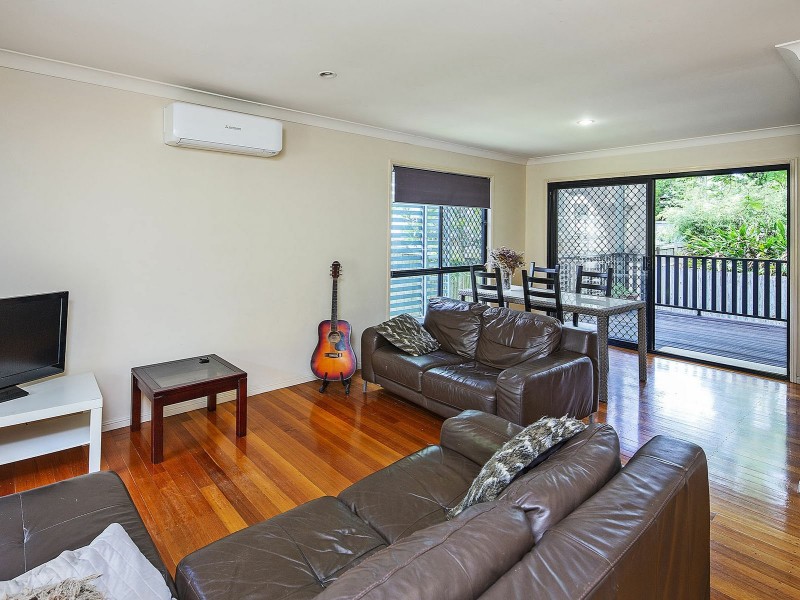 3/10 Redarc Street, Fairfield QLD 4103