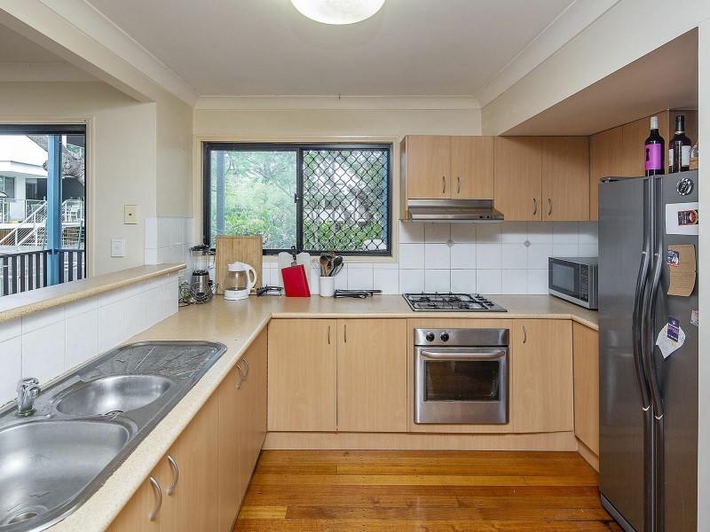 3/10 Redarc Street, Fairfield QLD 4103