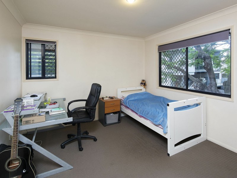 3/10 Redarc Street, Fairfield QLD 4103