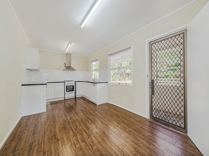 15 Mossgrove Street, Woolloongabba QLD 4102