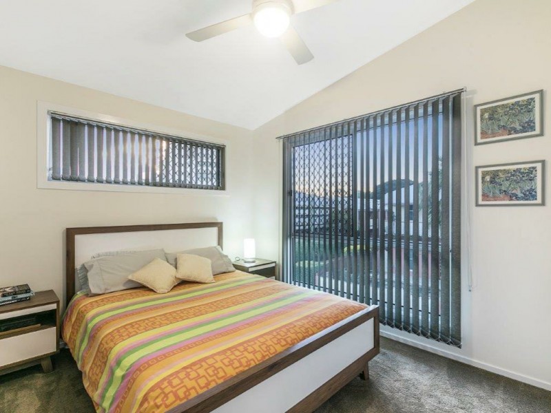 13 Laura Street, Greenslopes QLD 4120