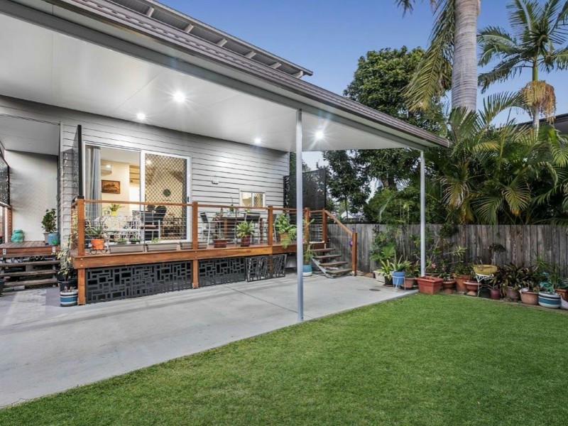 13 Laura Street, Greenslopes QLD 4120