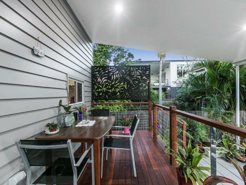13 Laura Street, Greenslopes QLD 4120