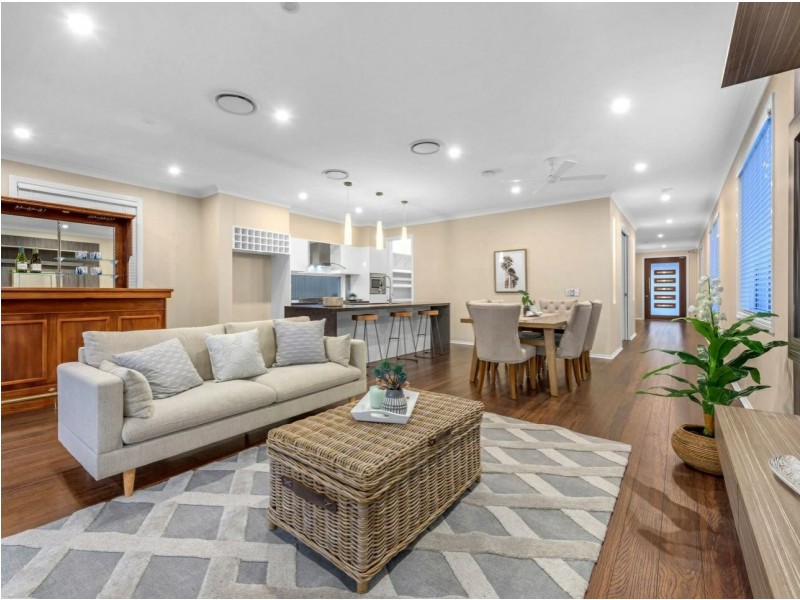 12 Leamington Street, Woolloongabba QLD 4102