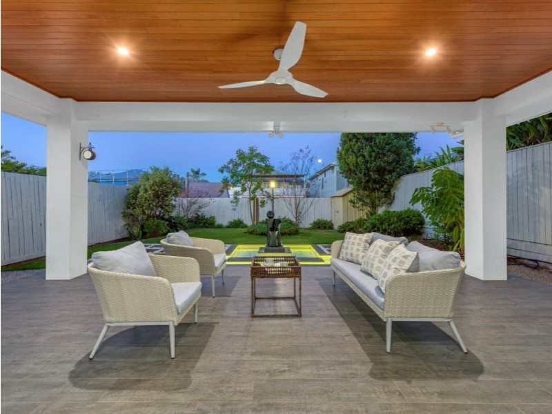 12 Leamington Street, Woolloongabba QLD 4102