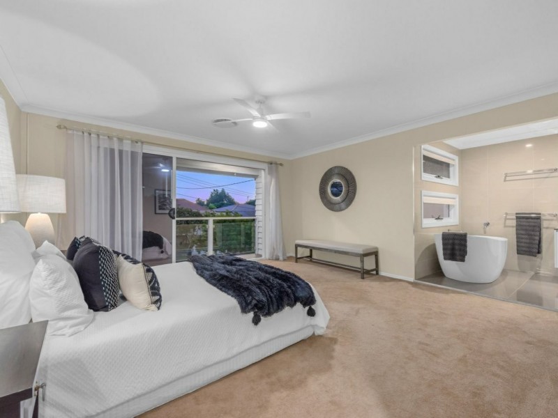 12 Leamington Street, Woolloongabba QLD 4102