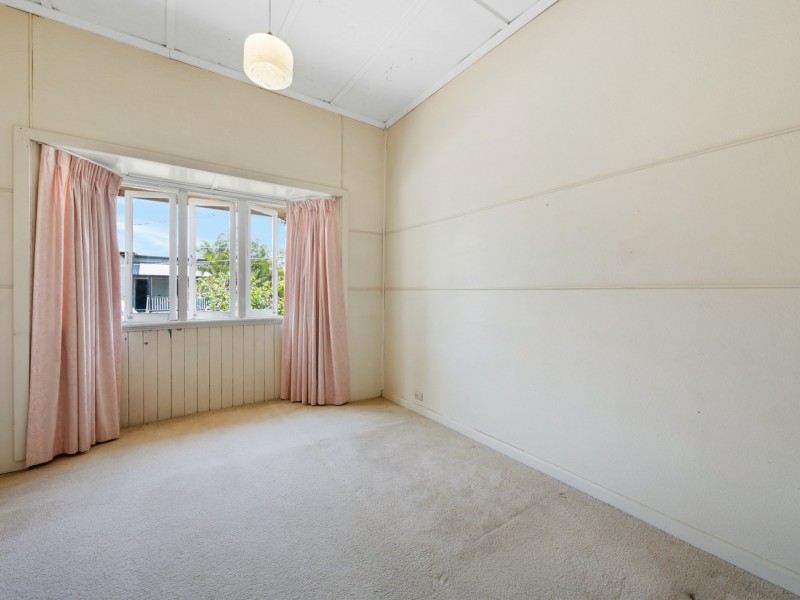 19 Luya Street, Fairfield QLD 4103