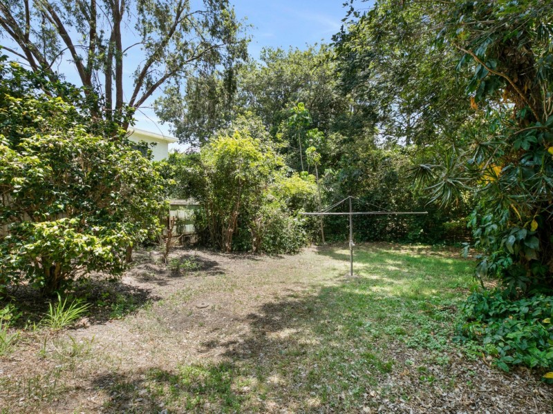 19 Luya Street, Fairfield QLD 4103