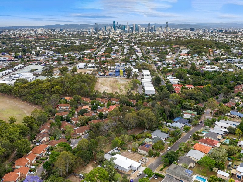 17 Oberon Street, Morningside QLD 4170