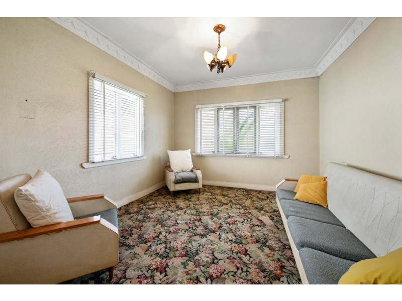 105 Dickenson Street, Carina QLD 4152