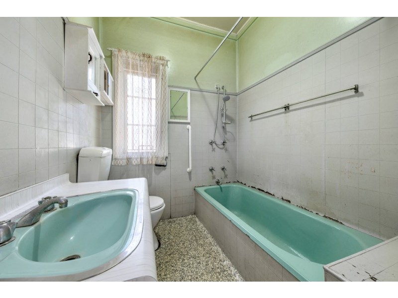 105 Dickenson Street, Carina QLD 4152