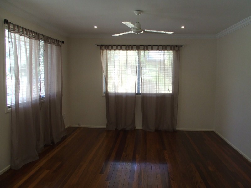 1/7 Woodville Place, Annerley QLD 4103