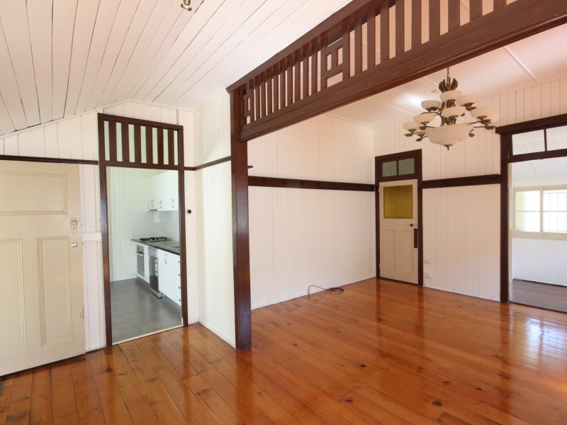 10 Woodville Place, Annerley QLD 4103