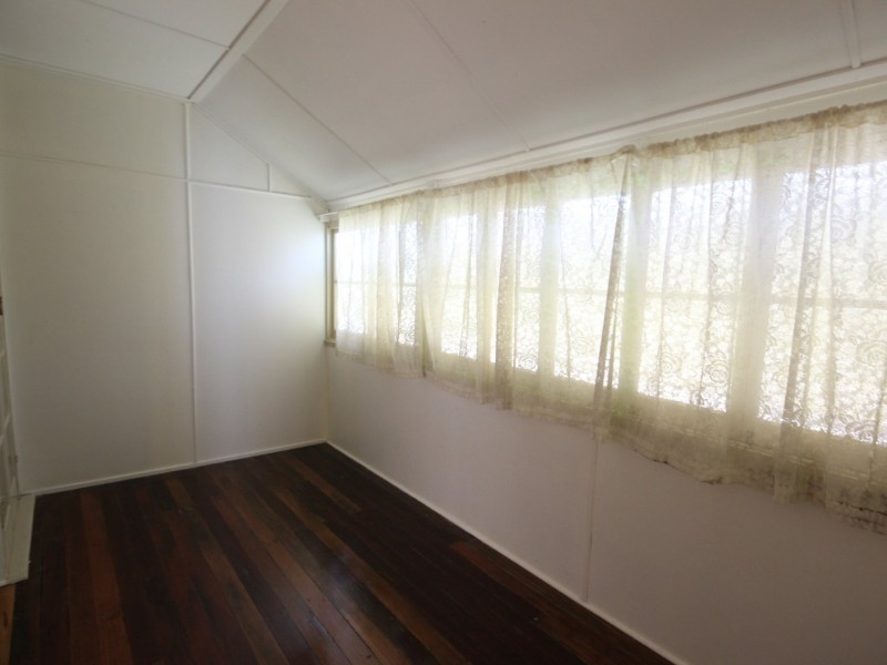 10 Woodville Place, Annerley QLD 4103