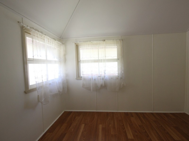 10 Woodville Place, Annerley QLD 4103