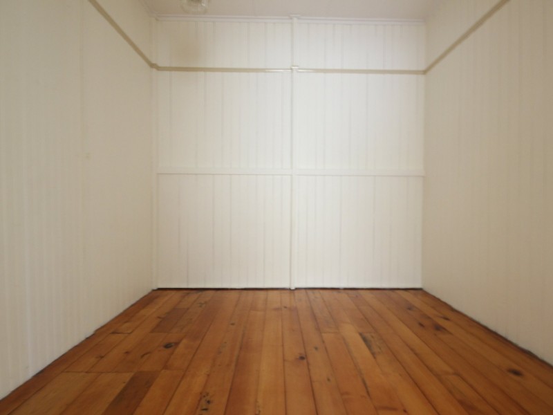 10 Woodville Place, Annerley QLD 4103