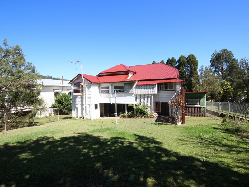 10 Woodville Place, Annerley QLD 4103