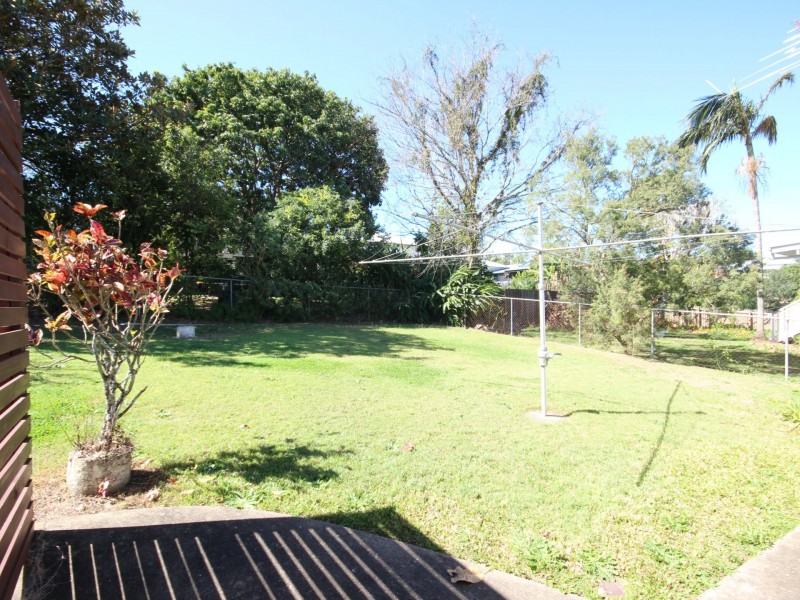 10 Woodville Place, Annerley QLD 4103