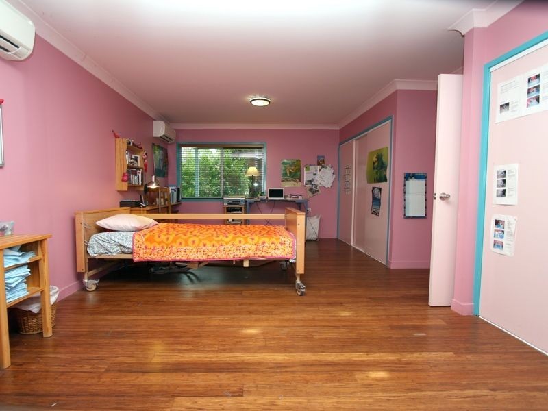 25 Stimpson Street, Fairfield QLD 4103