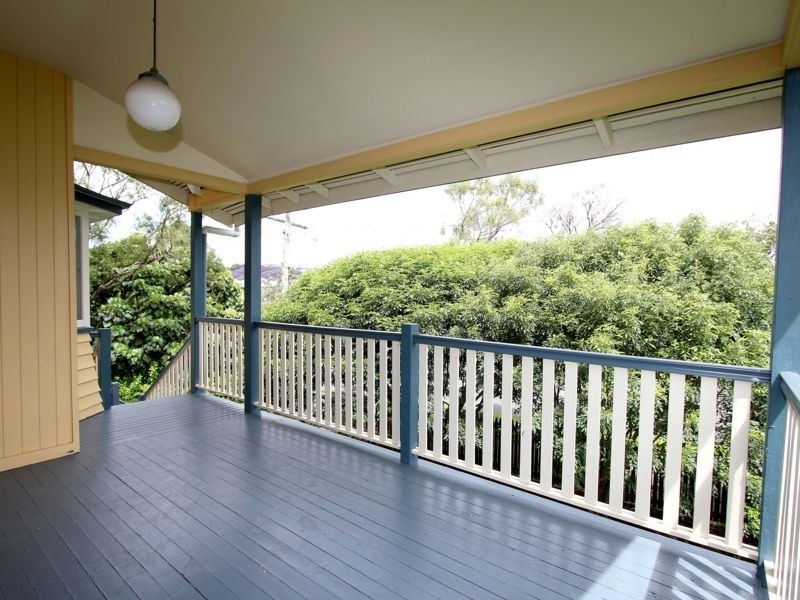 25 Stimpson Street, Fairfield QLD 4103